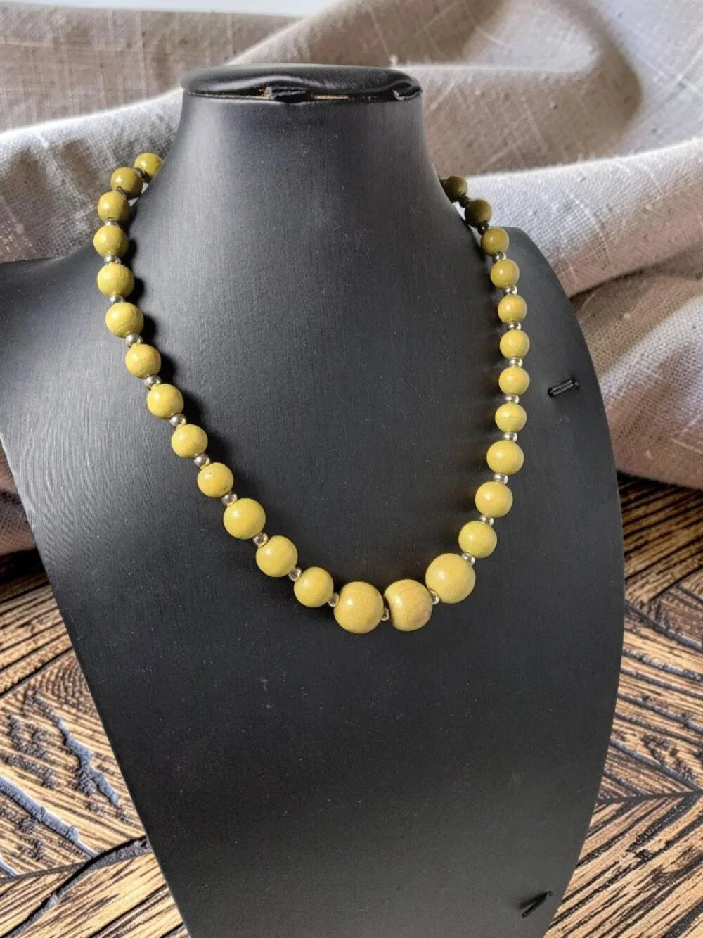 vintage polished olive wooden and silver metal beaded single row necklace